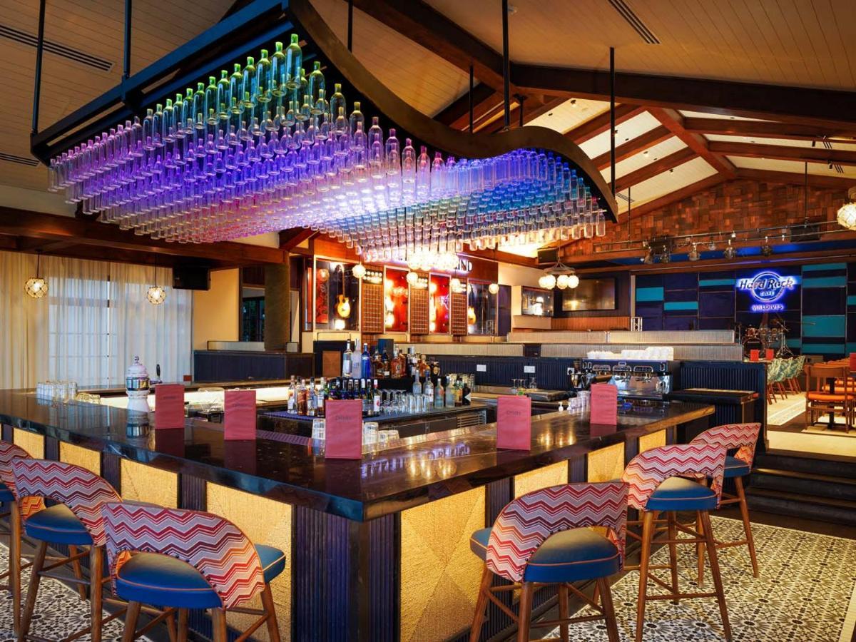 Hard Rock Hotel Maldives - Complimentary Roundtrip Speed Boat Transfer Until 31St October 2025 Emboodhoo Lagoon Ngoại thất bức ảnh The bar at the restaurant